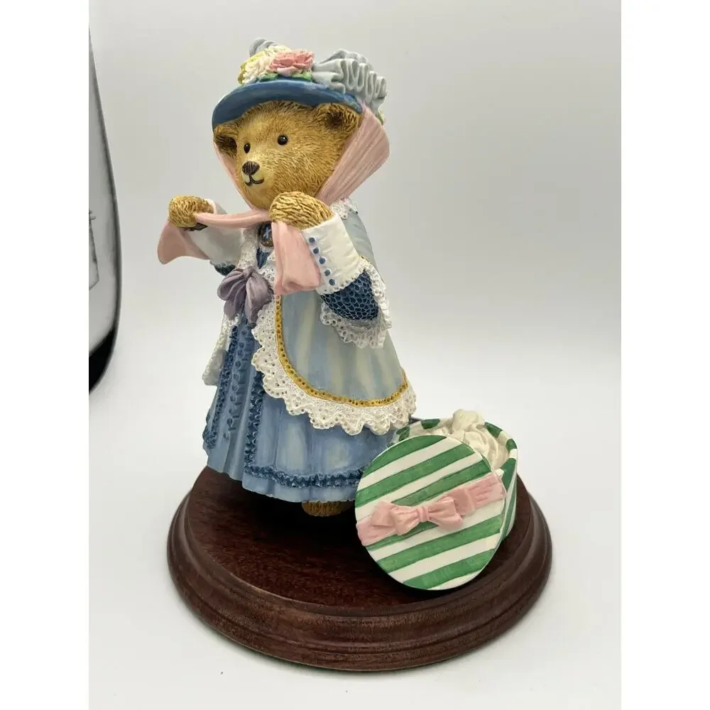 Upstairs Downstairs Bear Henrietta Bosworth The Easter Bonnet by Carol Lawson